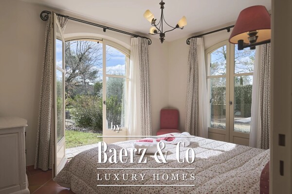 photo 9 Beautiful Provence-style villa in Terre Blanche Golf Estate