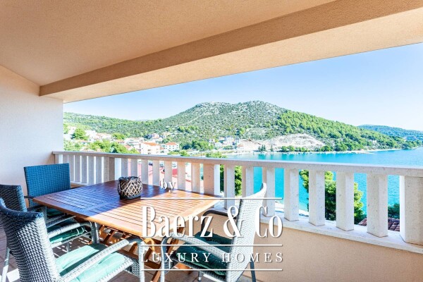 photo 3 Marina, house with 6 apartments with a beautiful view of the sea