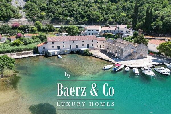 photo 2 Dubrovnik - surroundings, two stone buildings, first row to the sea