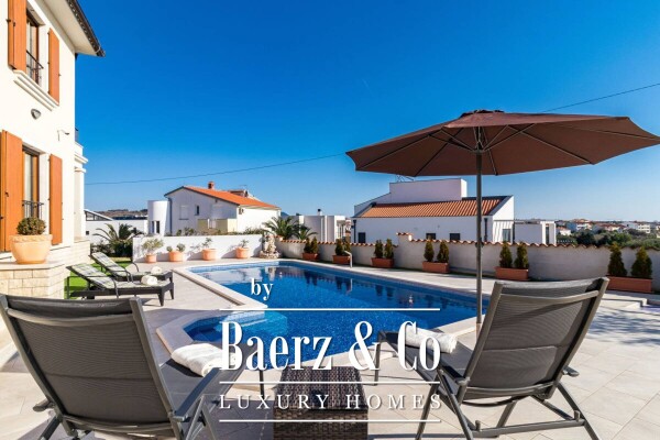 photo 6 Medulin, luxury villa with a swimming pool and a large garden of 1050 m2, 300 m from the beach