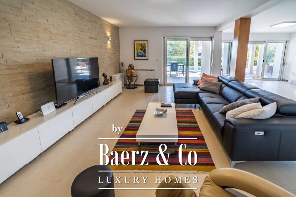 photo 108 Split, Čiovo, modern villa/boutique hotel with 8 apartments, first row to the sea