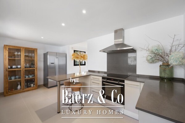 photo 11 Mediterranean Luxury: ample space and serene views in Camp de Mar