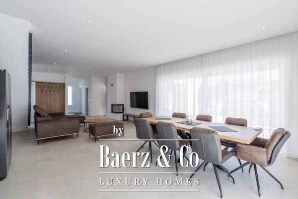 photo 6 Poreč, an impressive villa with a swimming pool in a quiet place