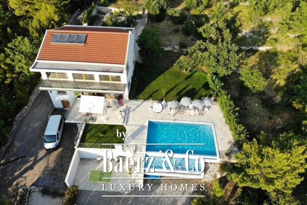 photo 17 Makarska, Tučepi, secluded villa surrounded by nature, with pool, jacuzzi and perfect panoramic view