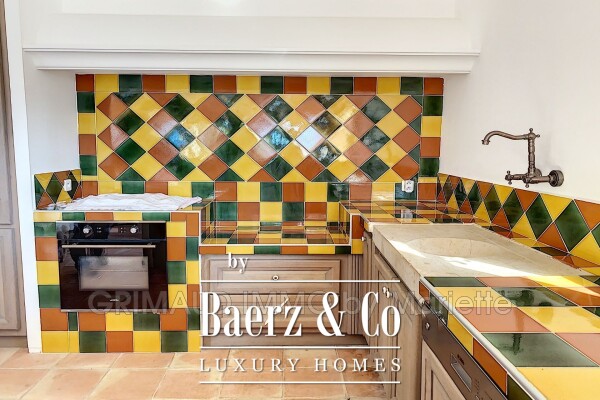 photo 14 Contemporary house with panoramic view and swimming pool