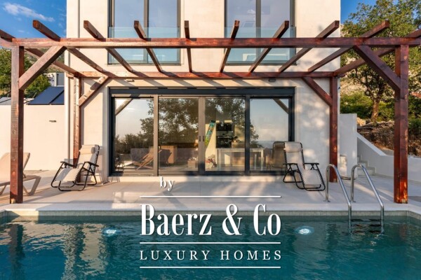 photo 8 Luxury Three Bedroom Villa in Sveti Stefan