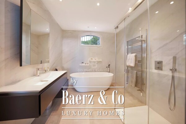 photo 12 Beautiful property with sea views