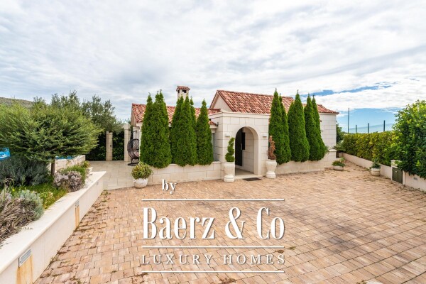 photo 32 Seget Donji, exceptional property with two buildings, swimming pool, jucuzzi and garden