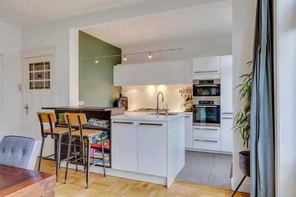 photo 12 Dr. P.J.H. Cuypersplein 45