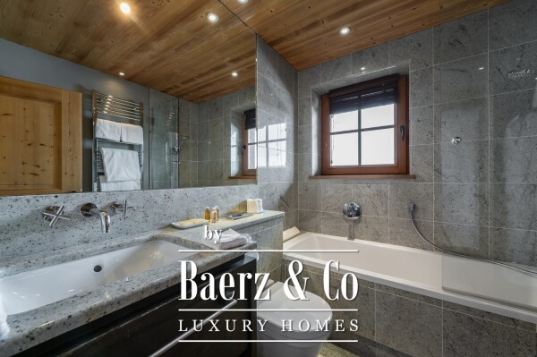 photo 12 4 Bedroom Chalet - Rochebrune - Near the Village