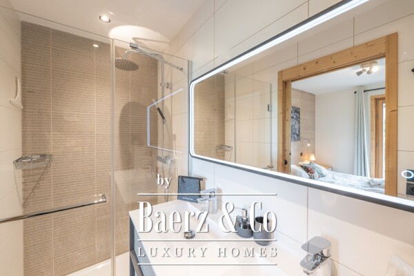 photo 6 UNIQUE 6 BEDROOM CHALET - PRESTIGIOUS AMENITIES