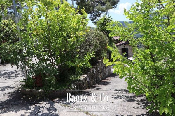 photo 122 Villa for sale 166 m²