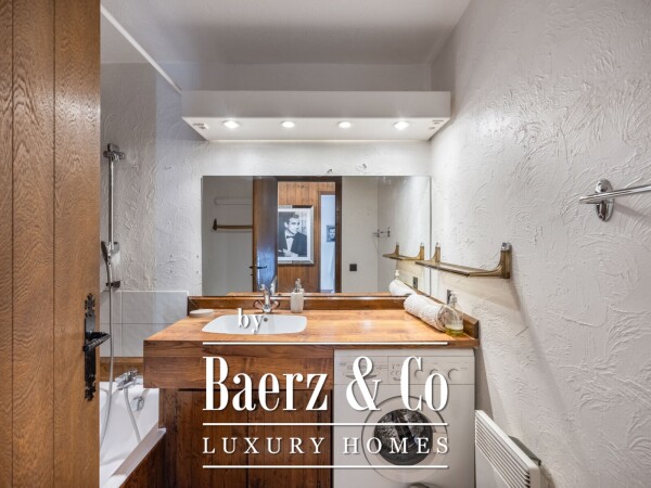 photo 10 Spacious Apartment - Duplex - 3 Bedrooms - Close to Village Center