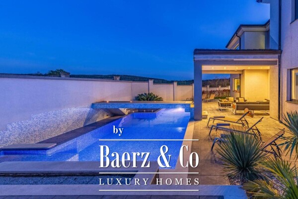 photo 6 Istria, Pomer, beautiful villa of 490 m2 near the Marina with a large garden and swimming pool