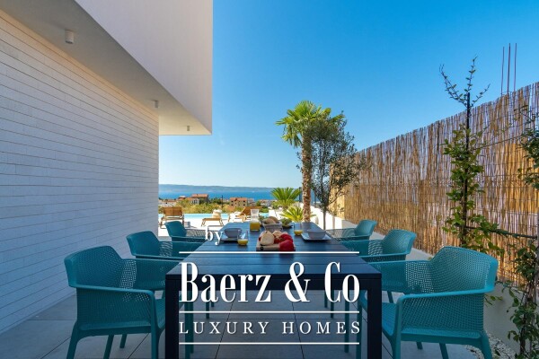 photo 18 Podstrana, moderna vila s bazenom i otvorenim pogledom na more