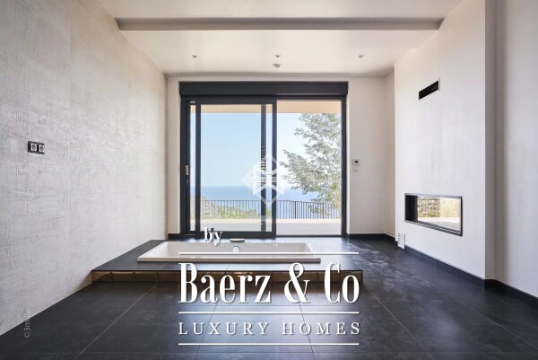 photo 7 New ultra-contemporary with exceptional panoramic sea view