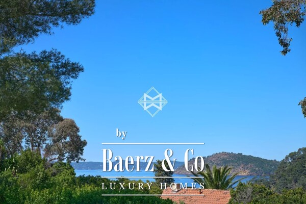 photo 3 Rayol-Canadel-sur-Mer in a quiet area, with sea view and within walking distance of the beach - Provençal property built on large flat land