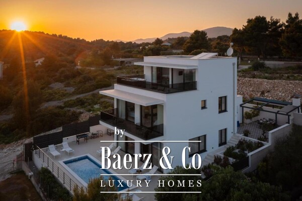 photo 4 Ciovo Island, Okrug Gornji - modern villa with pool near the sea