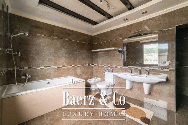 photo 10 Luxurious Villa in Becici with a Holiday Home and a Guest House