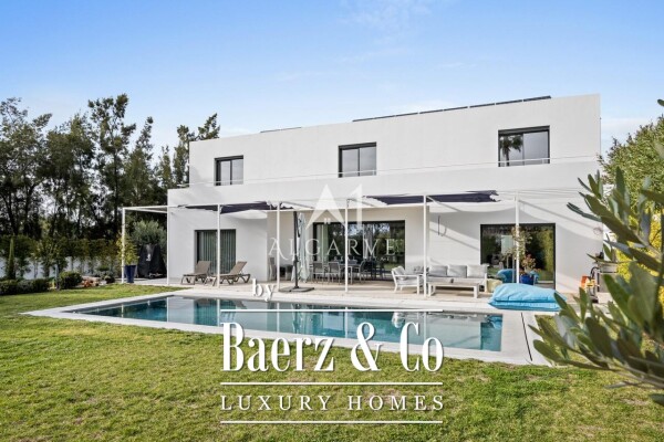 photo 1 4 BEDROOM VILLA  IN QUINTA DOS AMIGOS