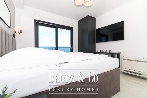 photo 14 Omiš, elegant villa with three apartments and open sea view