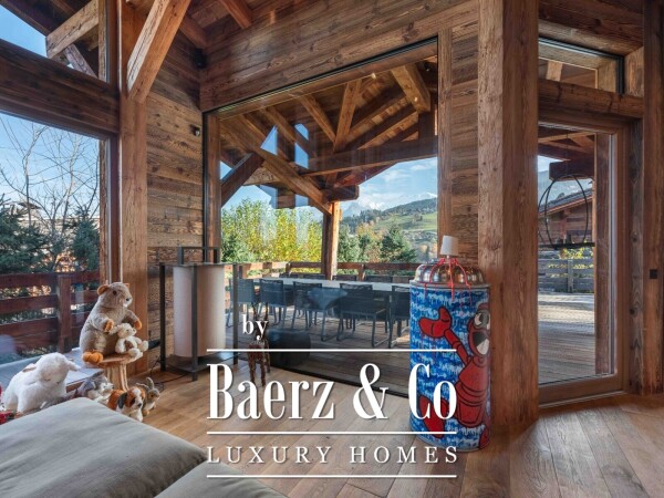 photo 6 Exceptional Chalet - Six Bedrooms - Panoramic Views and Close to the Village Centre