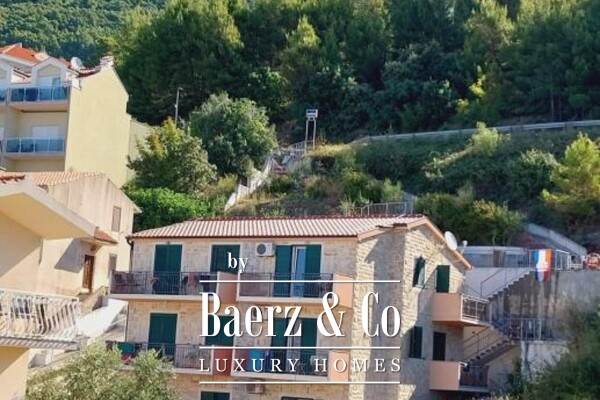 photo 5 Omiš, Nemira, stone apartment house with sea view