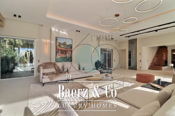 photo 4 CONTEMPORARY VILLA WITH UNOBSTRUCTED VIEW