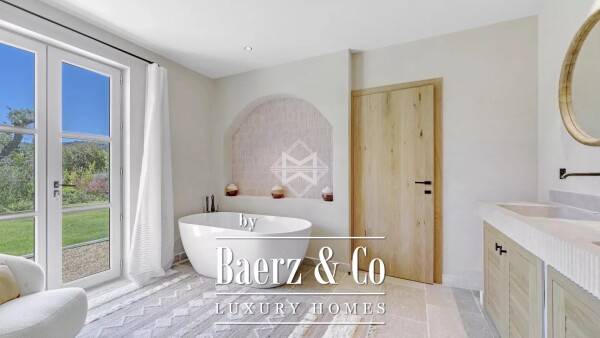 photo 9 Between the beaches and the village of Ramatuelle