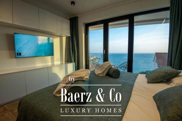 photo 13 Primošten, Bilo, beautiful villa with a swimming pool and sea view, tennis court