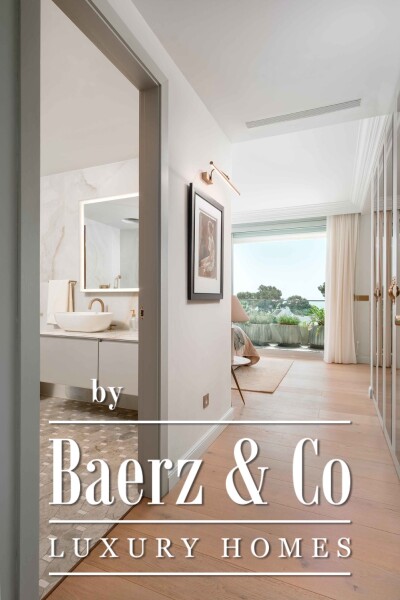 photo 20 Spacious apartment with sea views, parking and pool