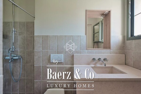 photo 13 Property on the heights of Gigaro