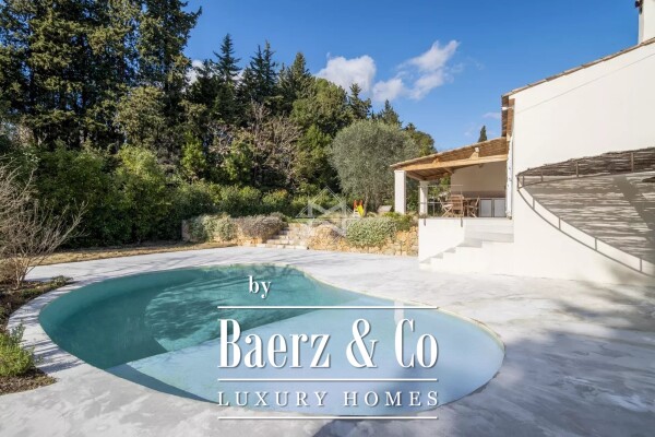 photo 3 Wonderful renovated provencal villa in total peace and quiet