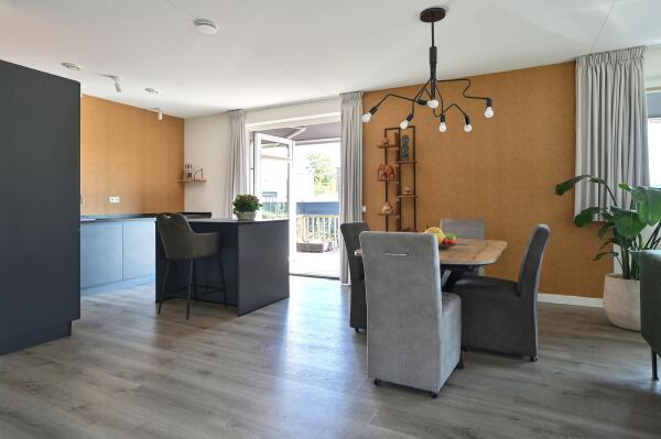 photo 6 Aan het Spoor 5