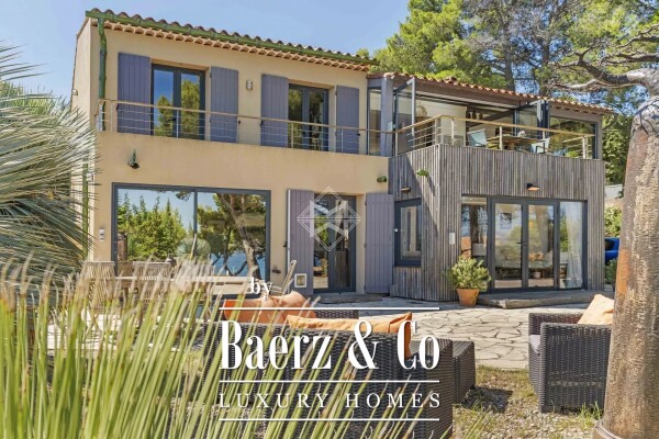 photo 2 Panoramic Sea View – A Rare Address in Giens