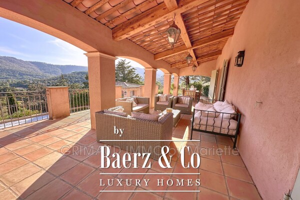 photo 5 beautiful house with breathtaking panoramic views,within wal