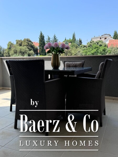 photo 6 ViIla in Bar Municipality with a Parking and a Pool