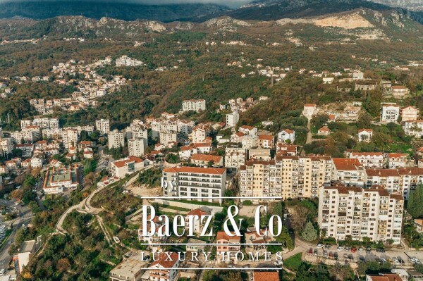 photo 2 Apartment with a Sea View in the Center of Herceg Novi