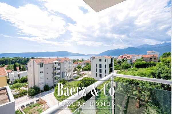 photo 7 Penthouse with a Sea View in Tivat