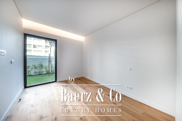 photo 30 4 bedroom flat with private garden, in Parede