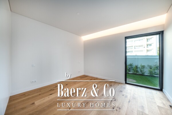 photo 31 4 bedroom flat with private garden, in Parede