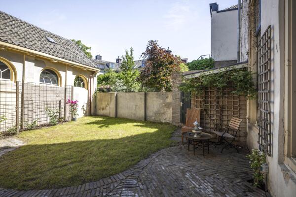 photo 41 Zaadmarkt 93