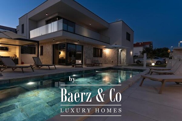 photo 2 Pag, Mandre, modern house with swimming pool in a beautiful location