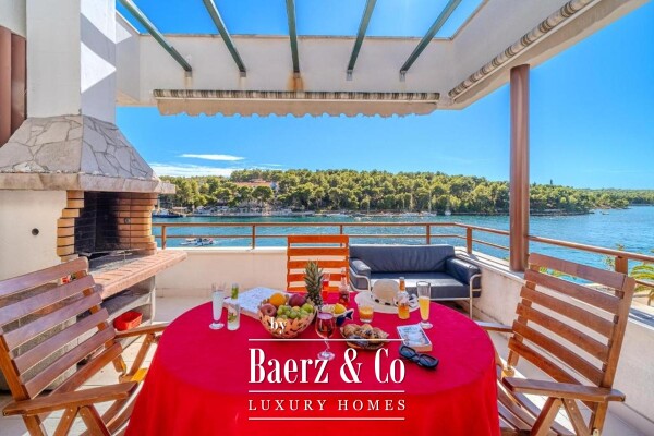 photo 5 Brač, Milna, house with six apartments, first row to the sea