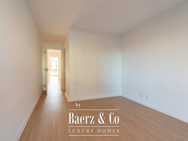 photo 13 T3 with large balconies in condominium with swimming pool