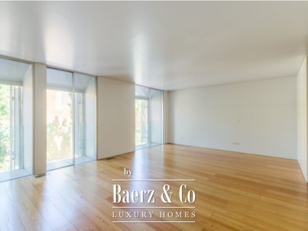 photo 21 One Bedroom apartments plus 1 on Av. July 24 in a building with signature of Arq. Aires Mateus