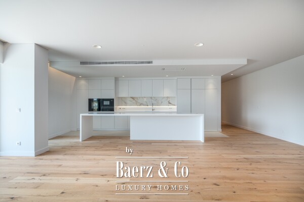 photo 19 4 bedroom flat with private garden, in Carcavelos