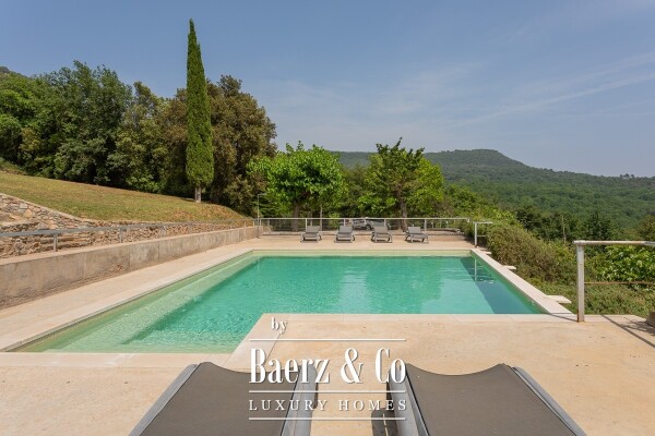 photo 2 Exceptional 18th century masia with tourist licence in Amer.