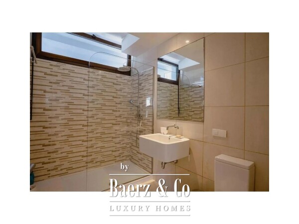 photo 24 Exclusive luxury villa on the seafront in Playa San Juan