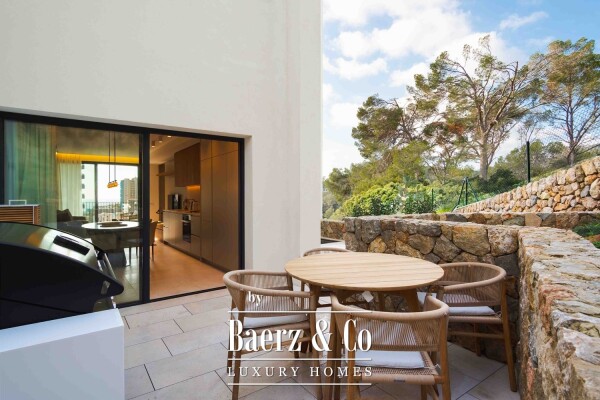 photo 10 Sea-view apartments with pool in Cala Major